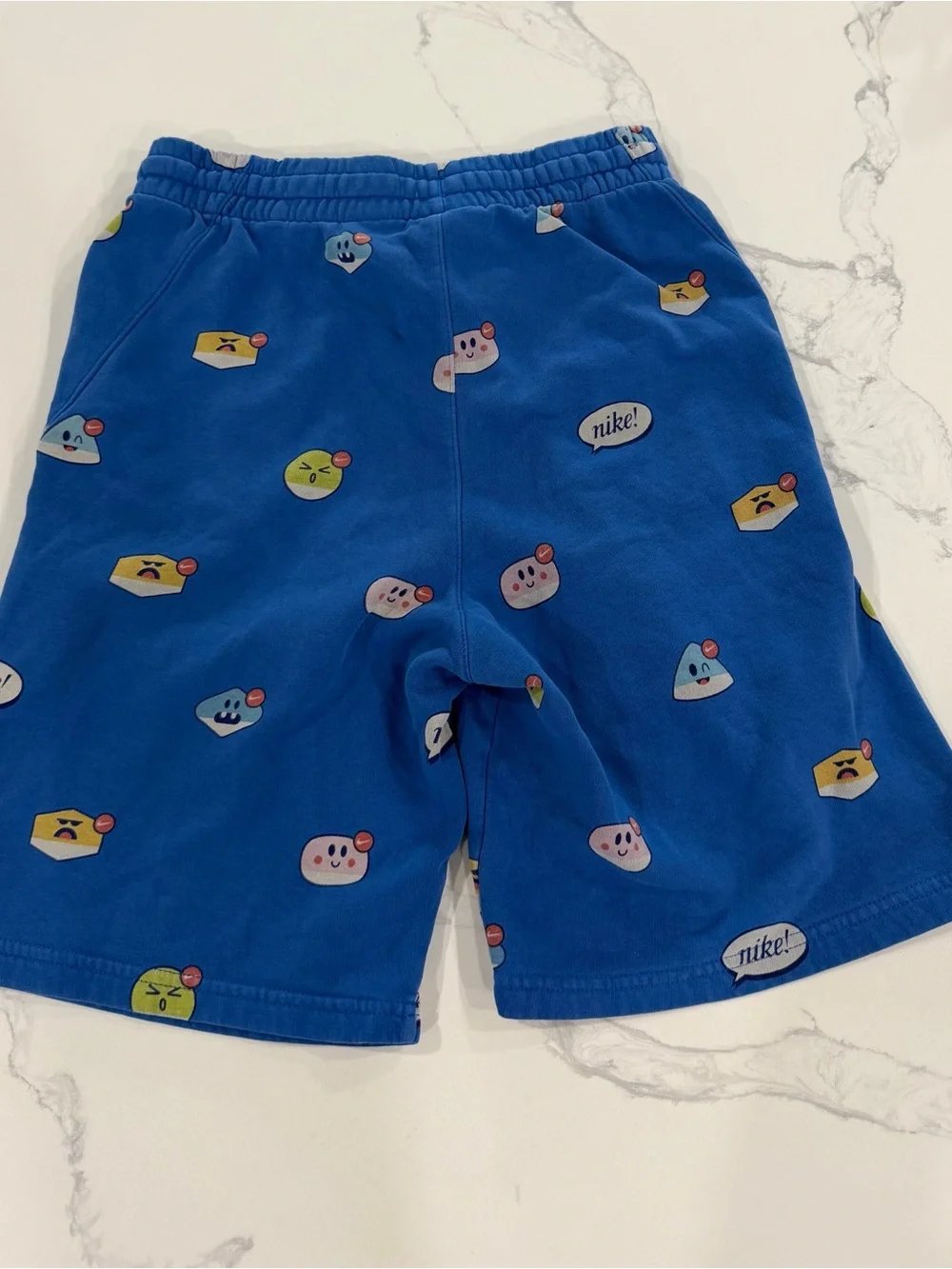 Nike Sportswear Club Airmoji Emoji Fleece Shorts Boys XL Blue